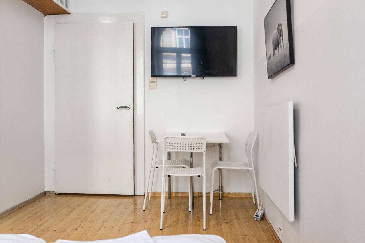Attractive Apartment Near Wiener Stadthalle Екстер'єр фото